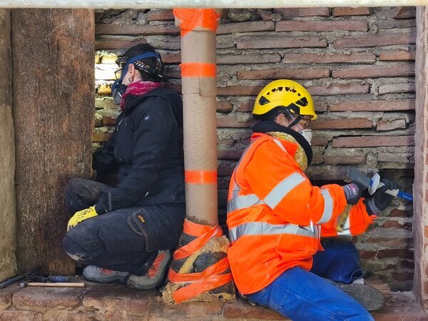 Préparation de l'extraction du dernier volet, baie de gauche (2) et évaluation de l'extraction des gonds