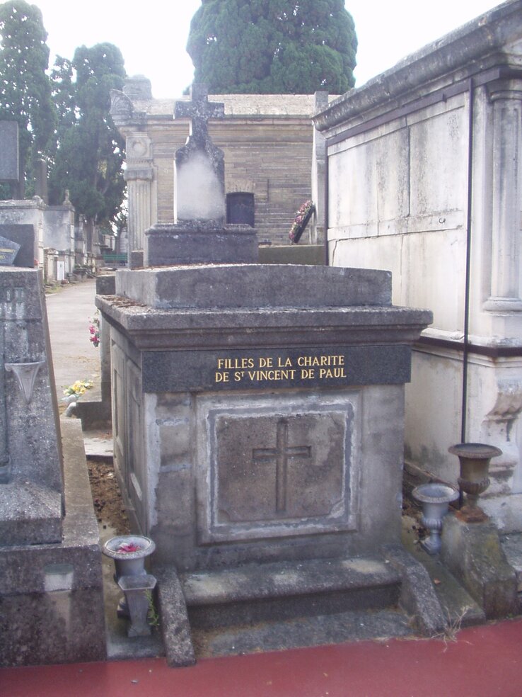 Sépulture des Filles de la Charité - Terre Cabade